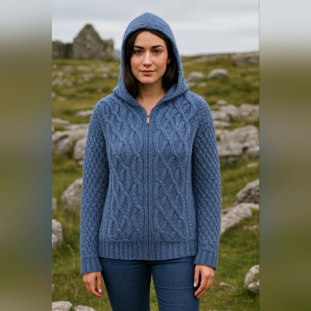 Aran Crafts Ireland/ 100% Merino Wool/  Blue Cable Knit Sweater/ Size US XL
